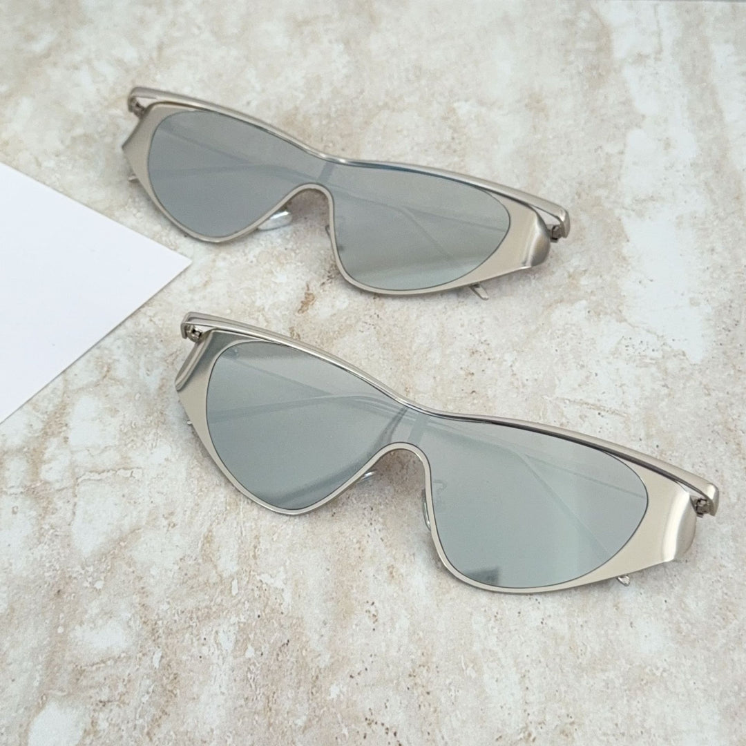 Fashion-Forward Shield Sunglasses Bowlift