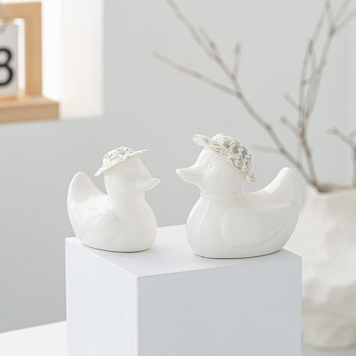 Decorative ceramic duck Bowlift