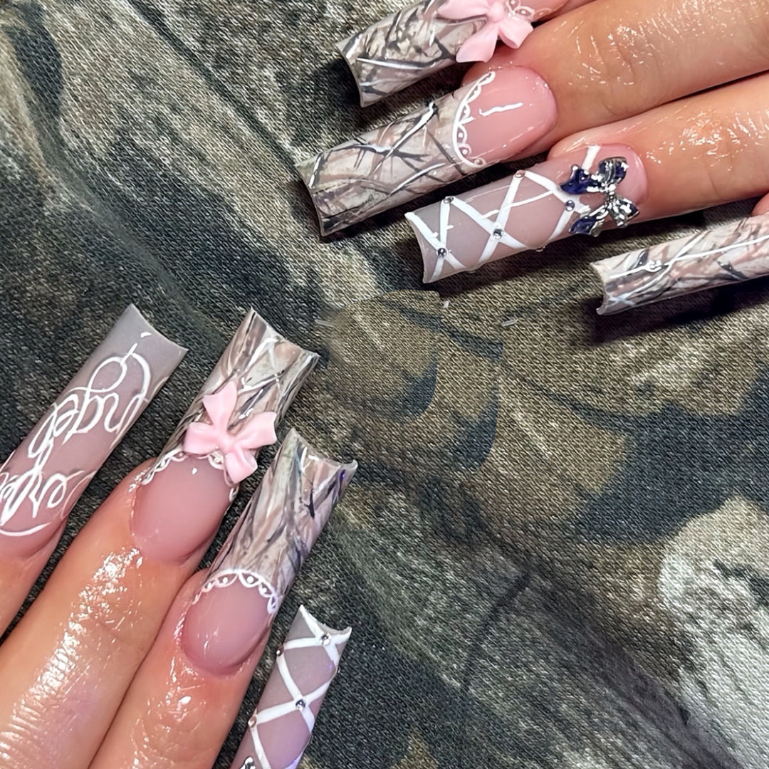 Decorative Long Press-On Nails Bowlift