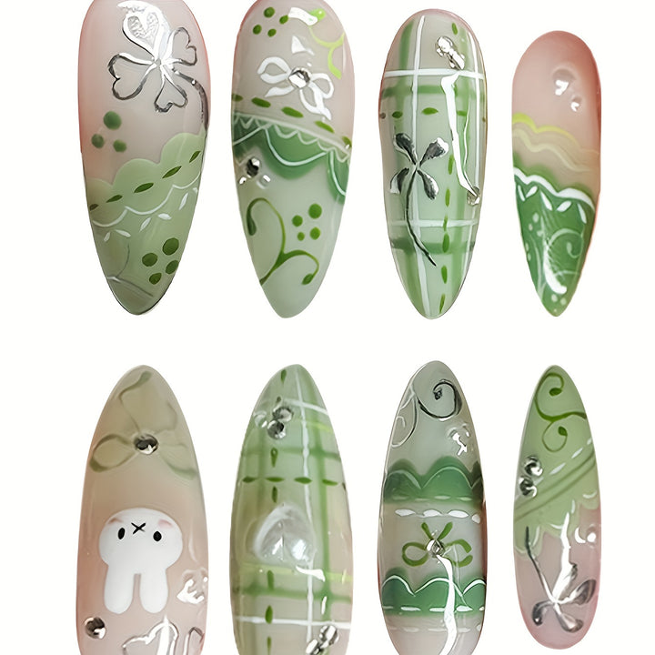 Glamorous Glittery Stiletto Nail Art Bowlift