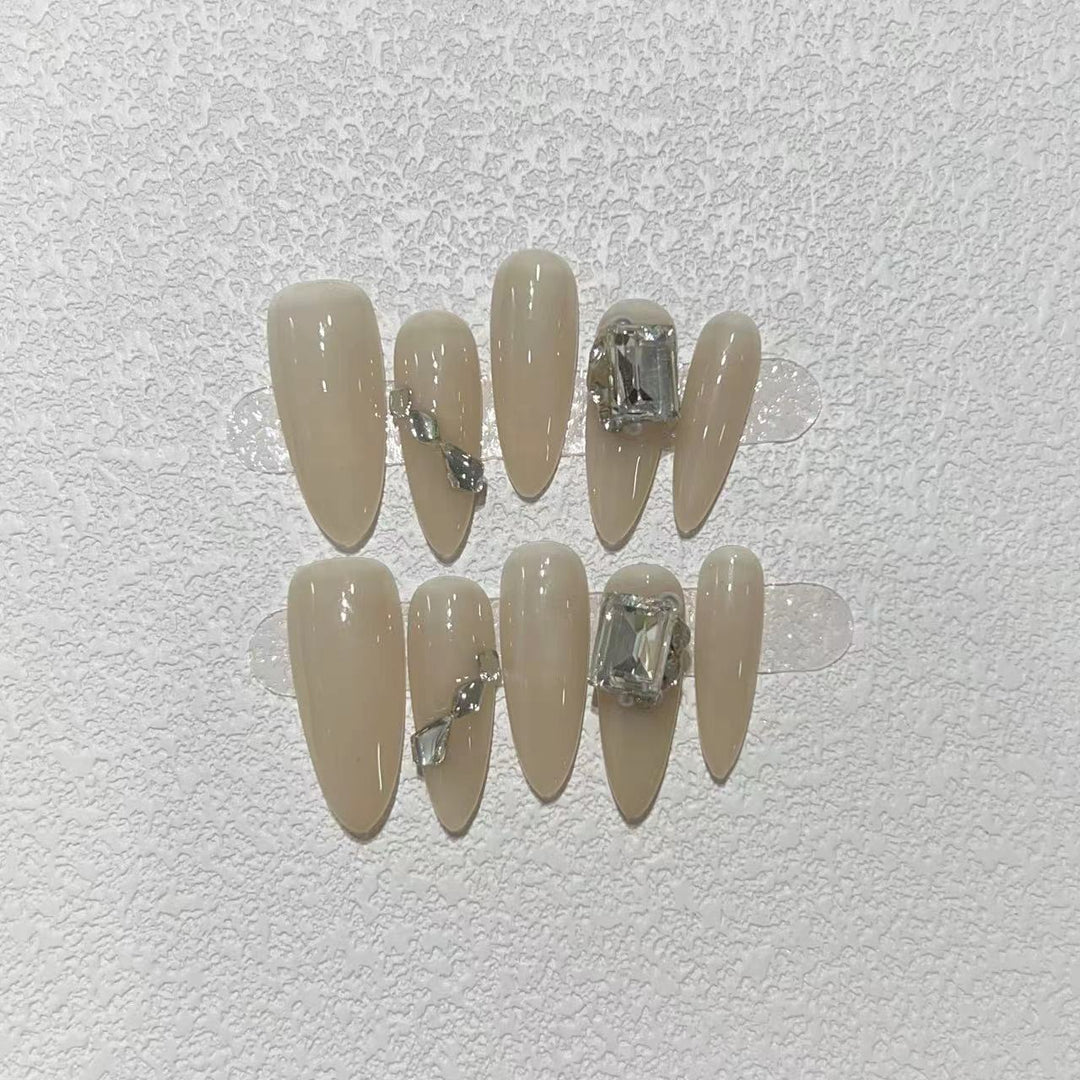 Elegant Stiletto Press-On Nail Set with Rhinestone Accents Bowlift