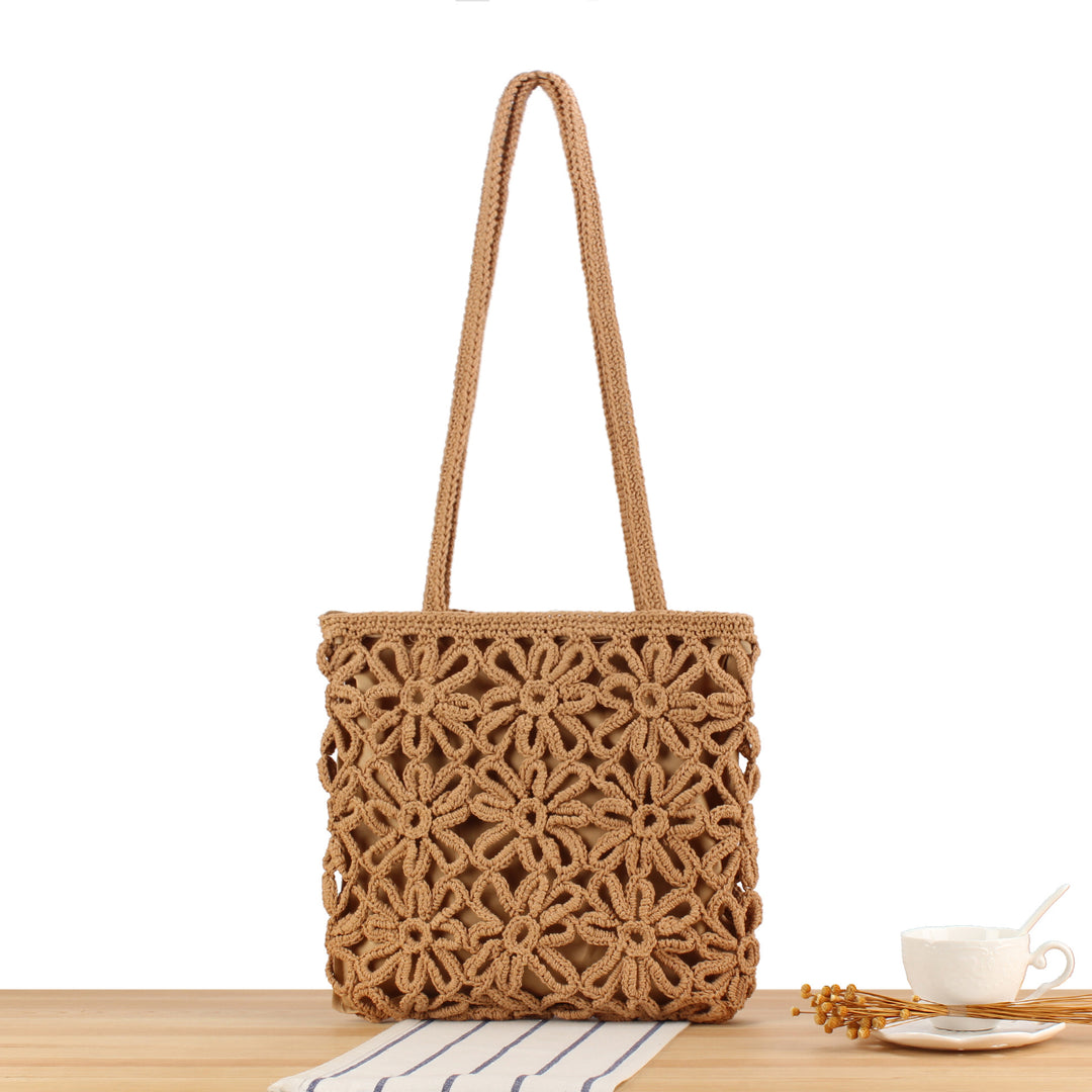 Handbag made of artistic macramé with floral details Bowlift