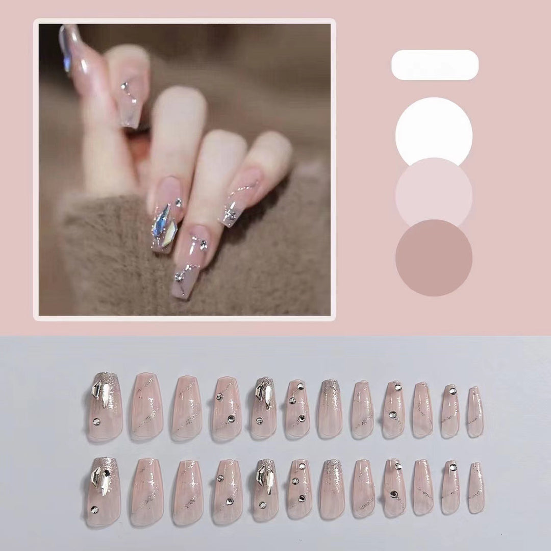 Glamorous artificial nails with glitter accents Bowlift