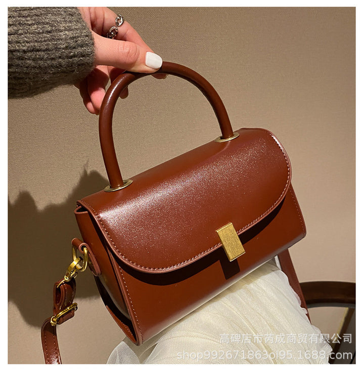 Sophisticated Structured Handbag Bowlift