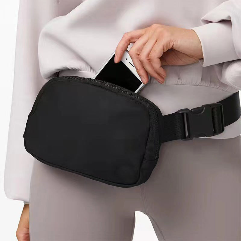 Shoulder bag with adjustable strap and practical compartment design Bowlift