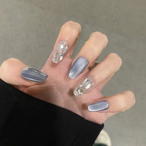 Glamorous Crystal-Embellished Press-On Nail Tips Bowlift
