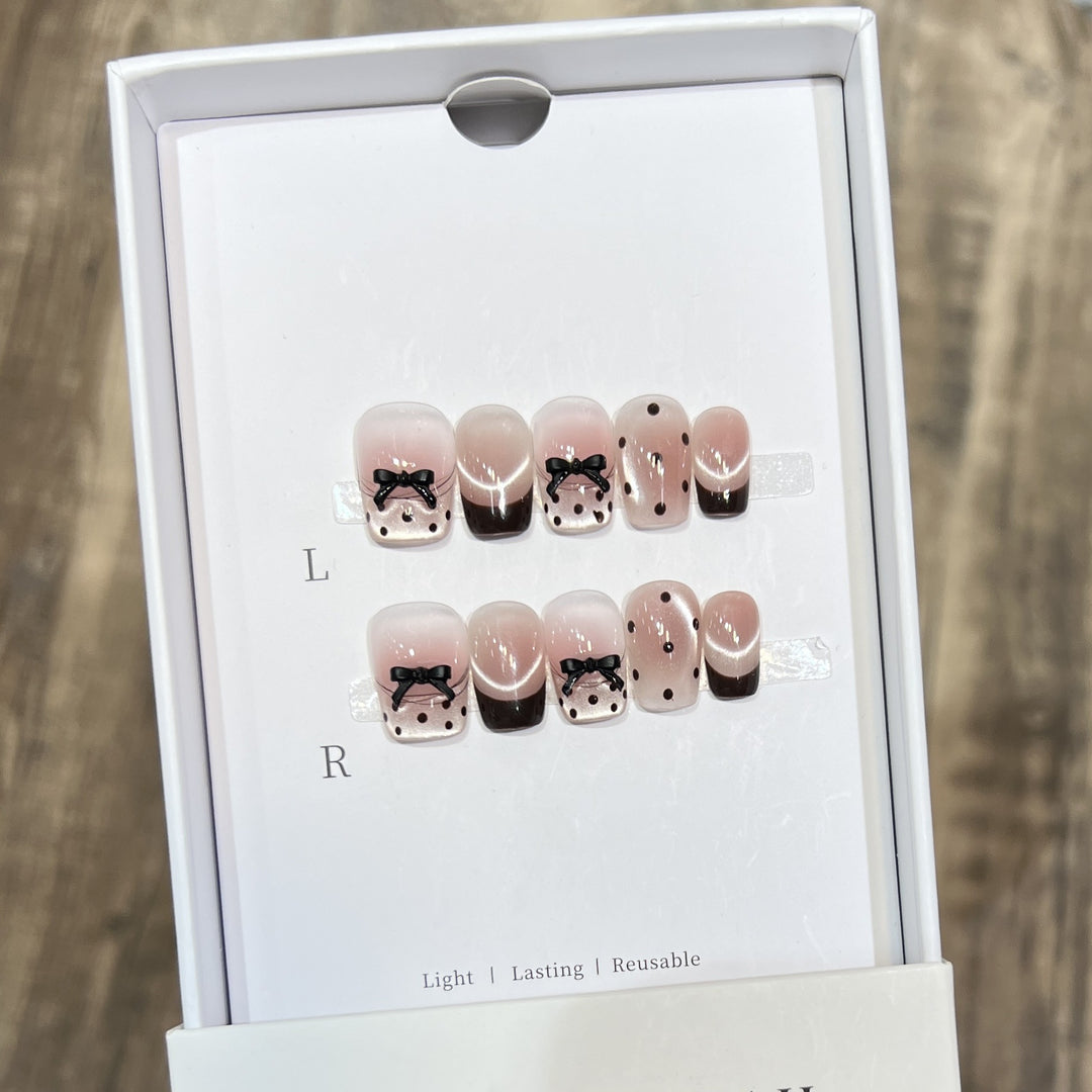 Whimsical Press-On Nail Art Set Bowlift