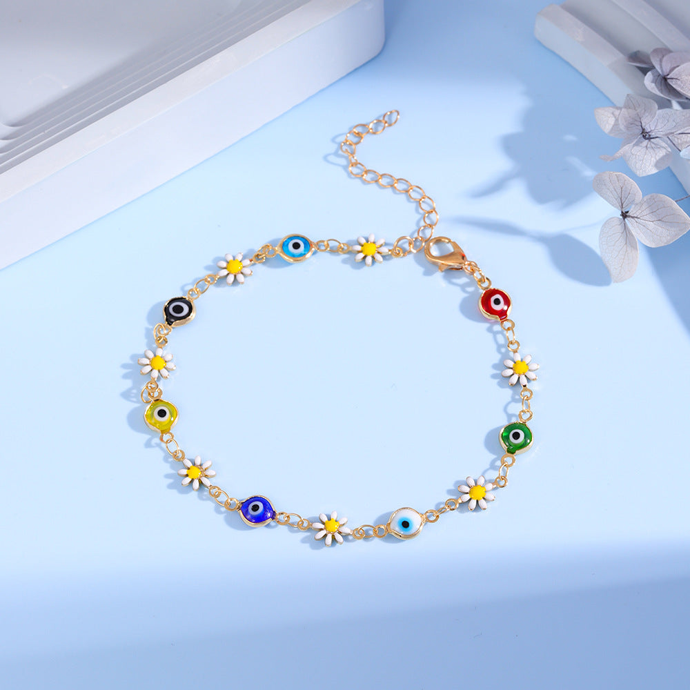 Charming Daisy and Evil Eye Bracelet Bowlift