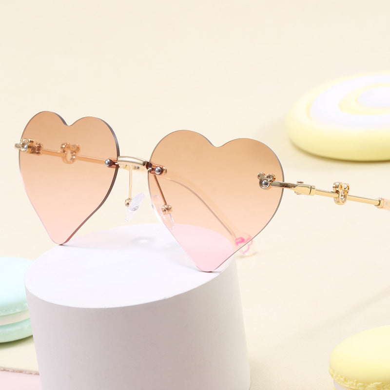 Women's Heart-Shaped Sunglasses with Mirrored Lenses Bowlift