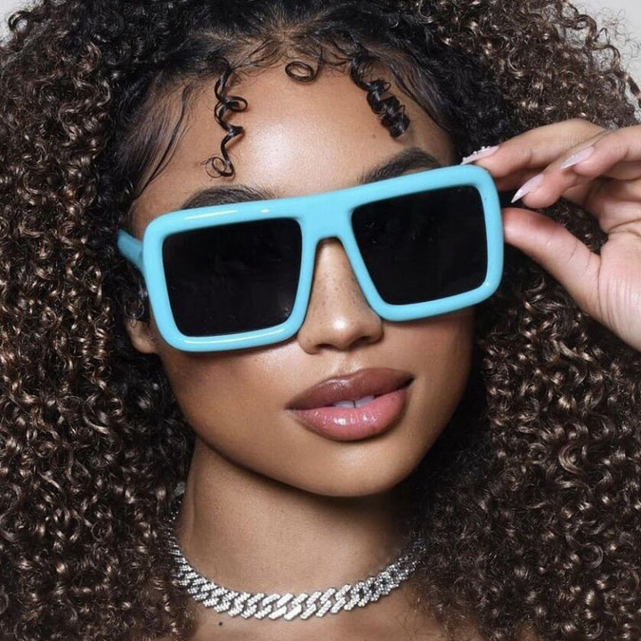 Women's sunglasses in a modern, rectangular design with high UV protection function Bowlift
