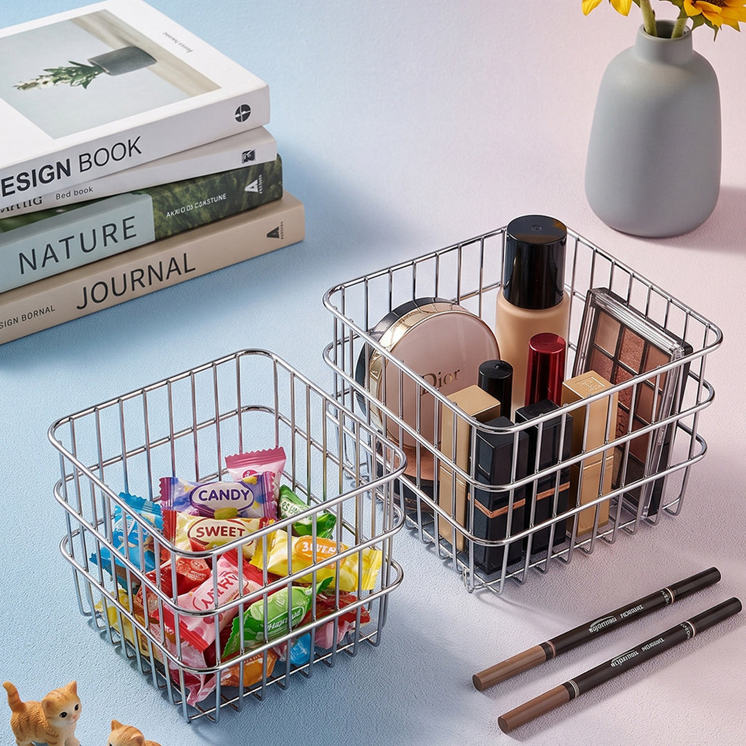 Elegant table organizer made of metal rods Bowlift