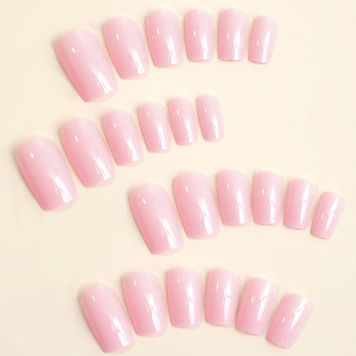 Artificial nail set with high-gloss finish and elegant shape Bowlift