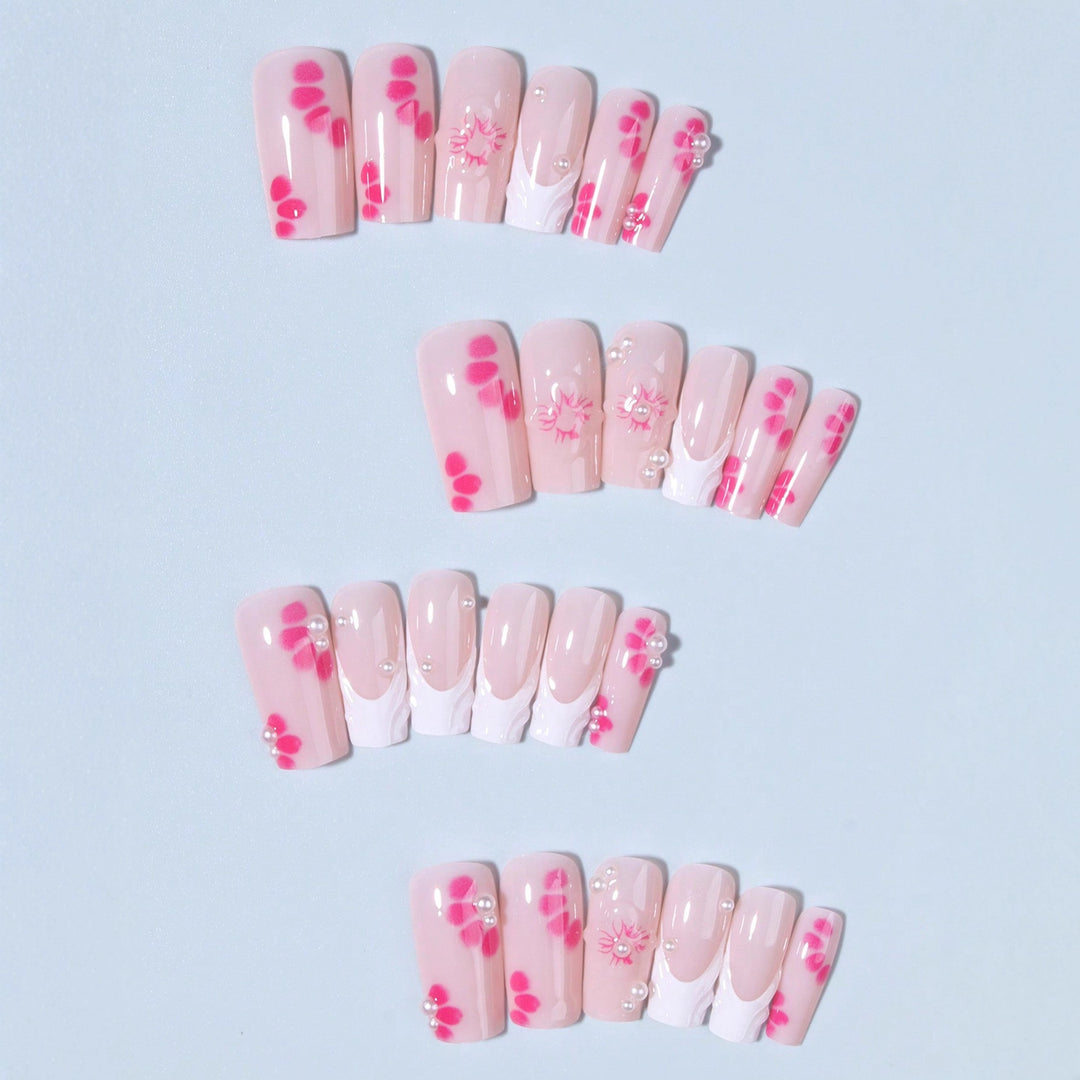 Nail art set with floral 3D decorations and pearl accents Bowlift