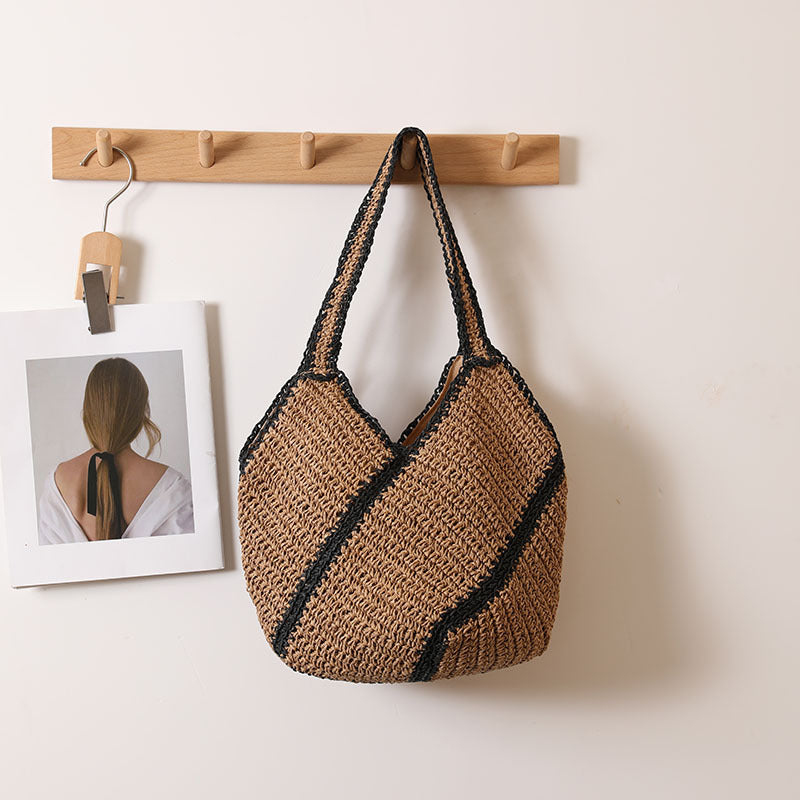 Braided beach bag with fashionable design Bowlift