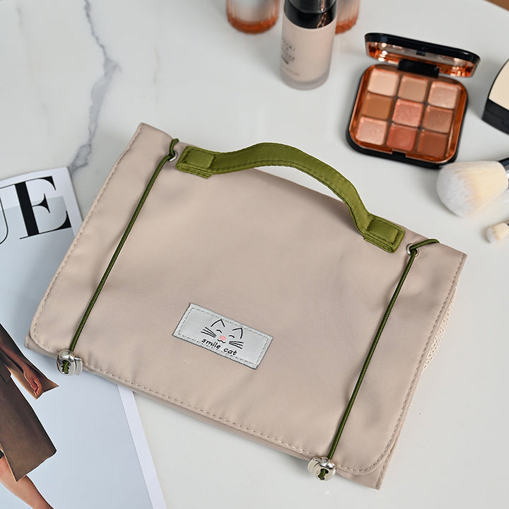 Women’s Make-up Bag Bowlift