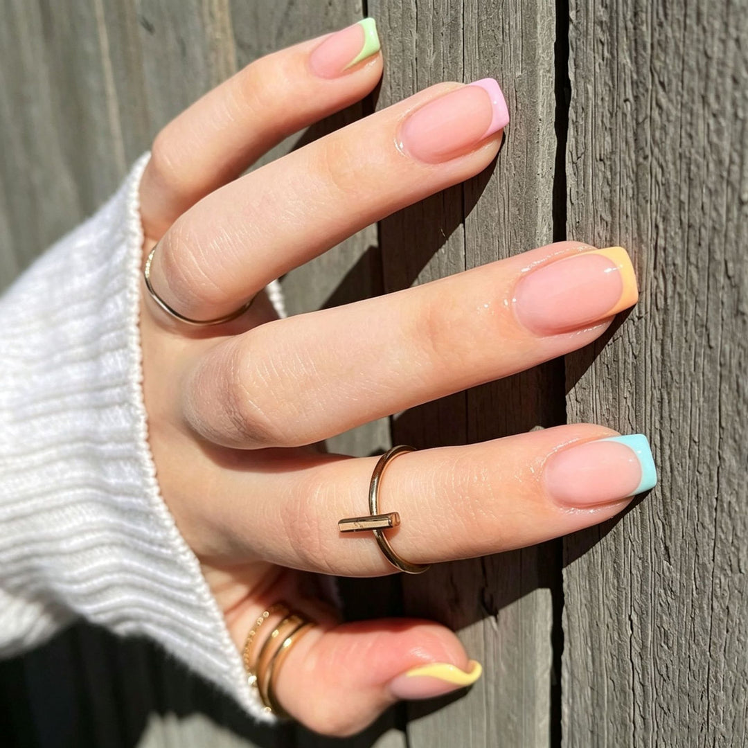 Elegant Press-On Nail Tips with Decorative Bow Bowlift