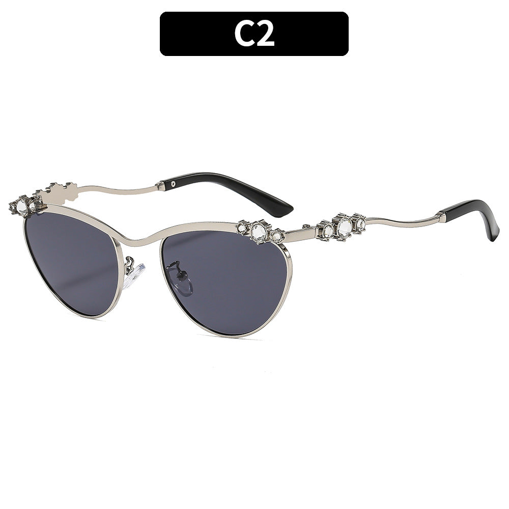 Ladies Designer Sunglasses with Sparkling Details Bowlift