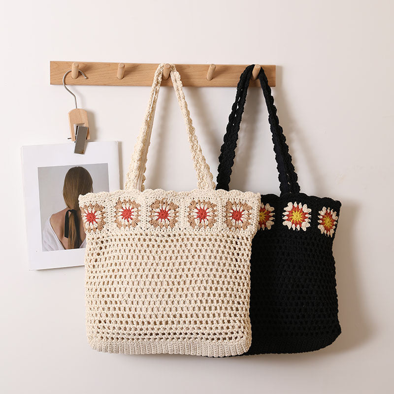Hand-crocheted beach bag with floral accents Bowlift