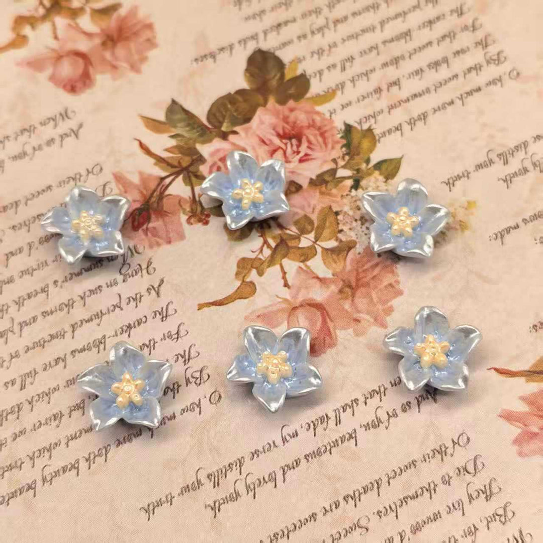Decorative flower appliqués Bowlift