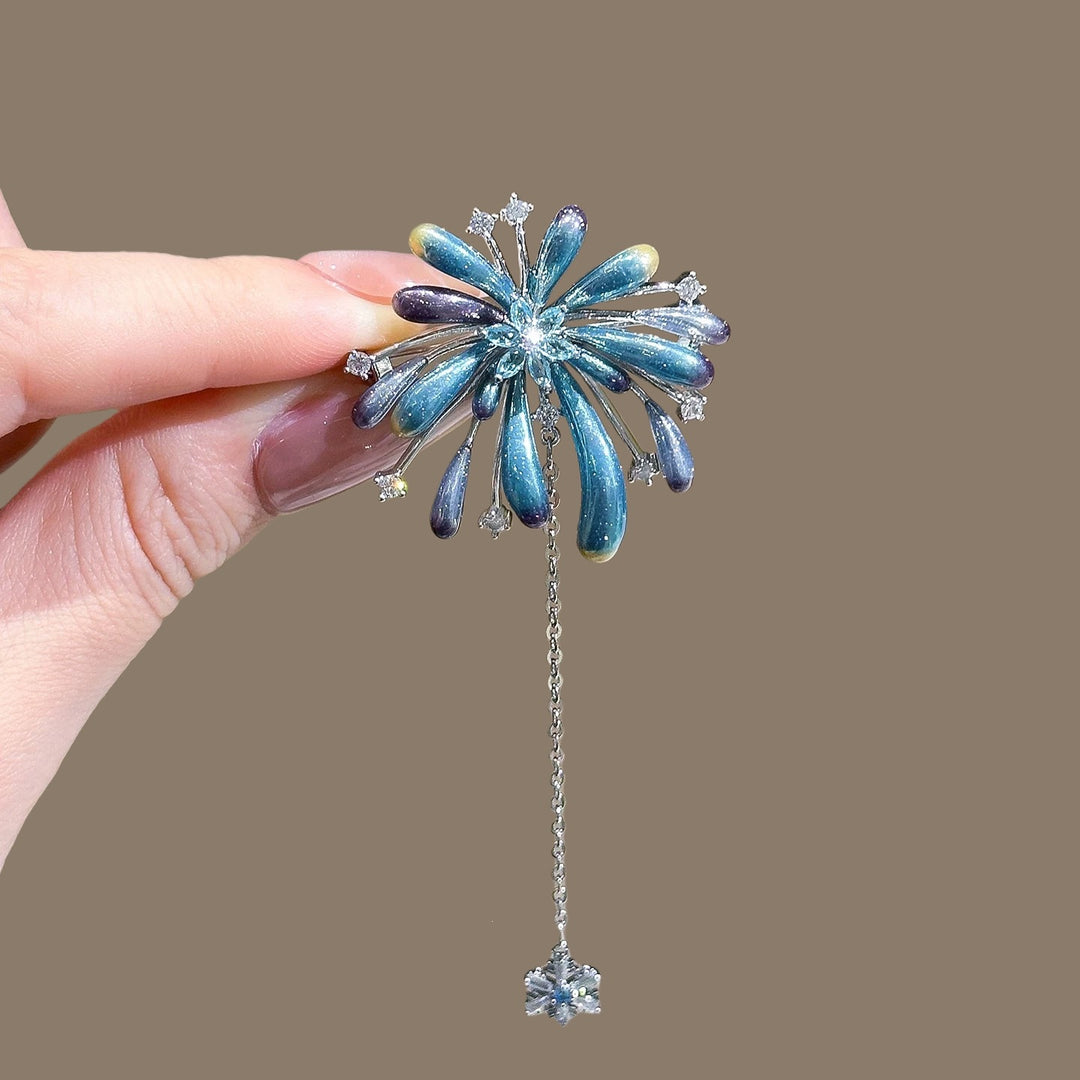Sparkling flower brooch with chain pendant Bowlift