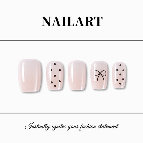 Chic Minimalist Press-On Nail Set Bowlift
