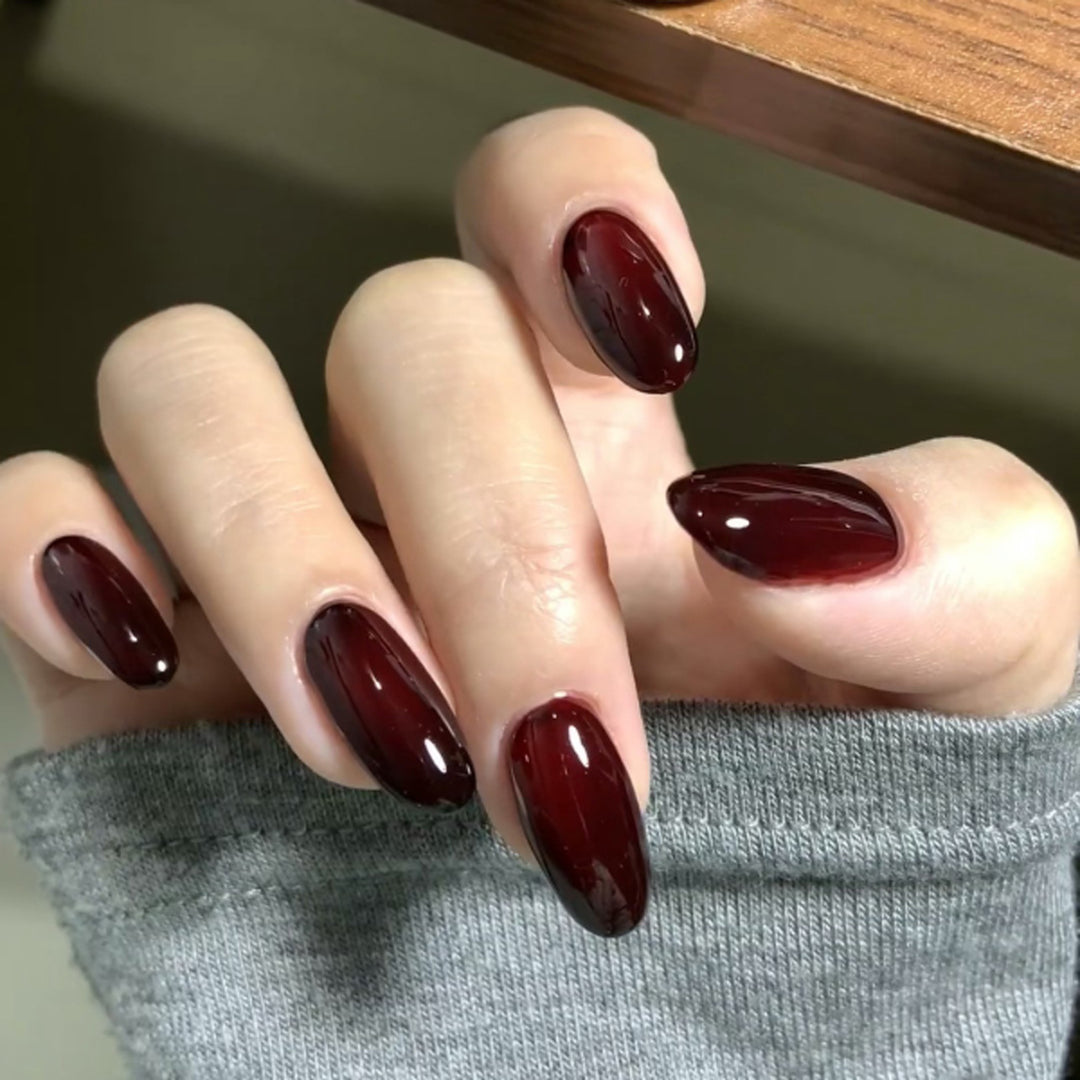 Elegant Gel Nails Bowlift