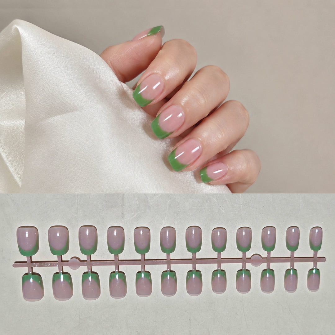 Chic French Tip Press-On Nail Art Set Bowlift