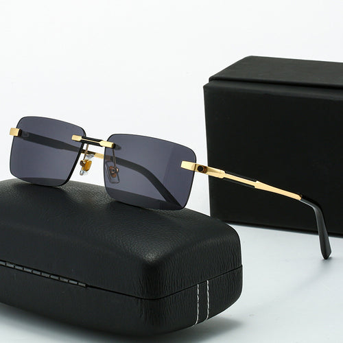 Women's sunglasses in modern rectangular design with luxurious metal elements Bowlift