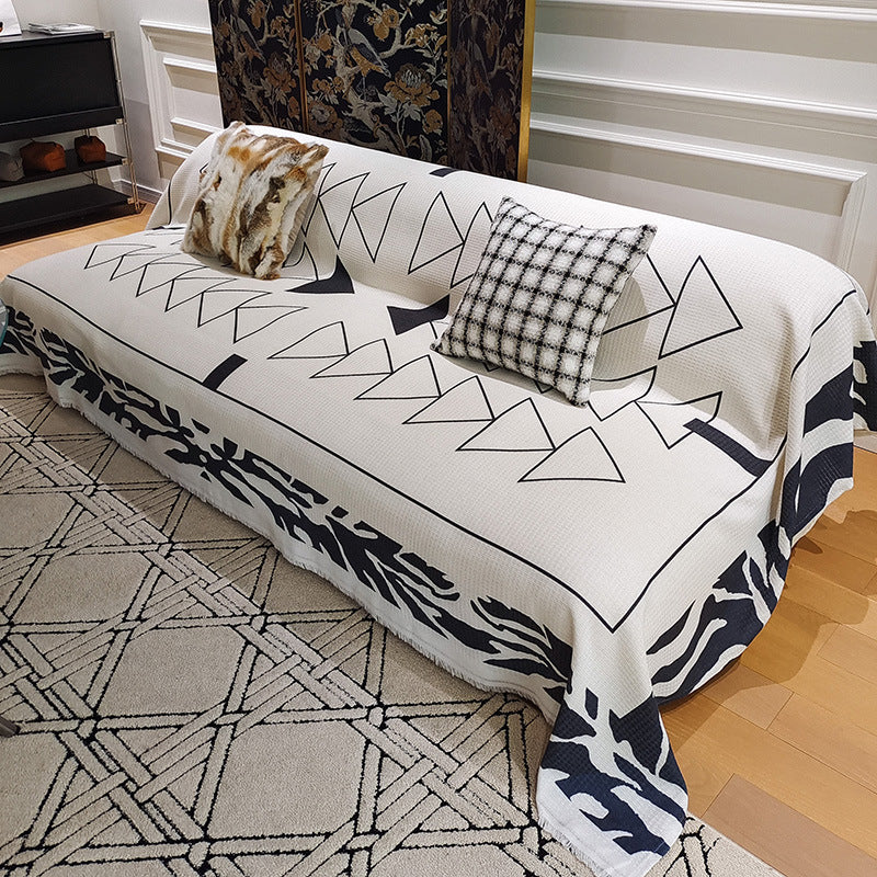 Cozy Geometric Pattern Throw Blanket