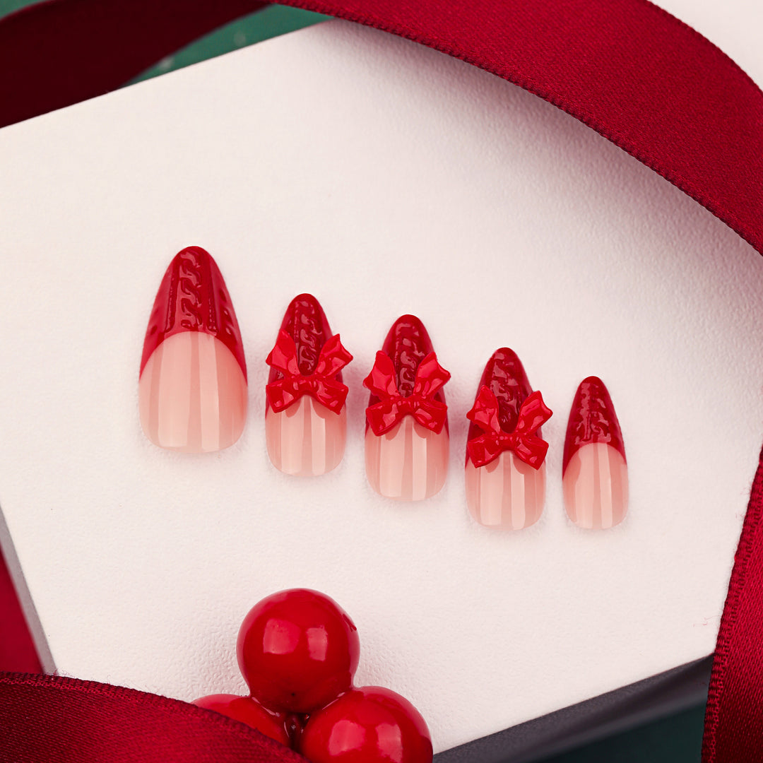 Artistic stiletto nails with shiny accents Bowlift