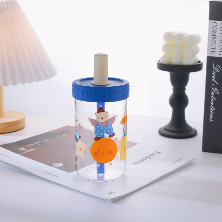 Women creative drinking container with practical silicone surface and playful animal design Bowlift