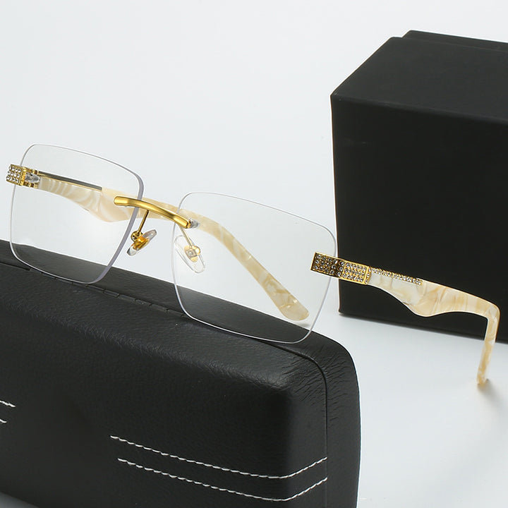 Ladies fashionable sunglasses in elegant square design Bowlift