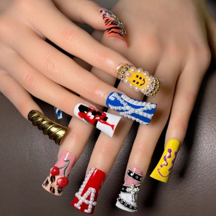 Artificial nails with extravagant designs Bowlift