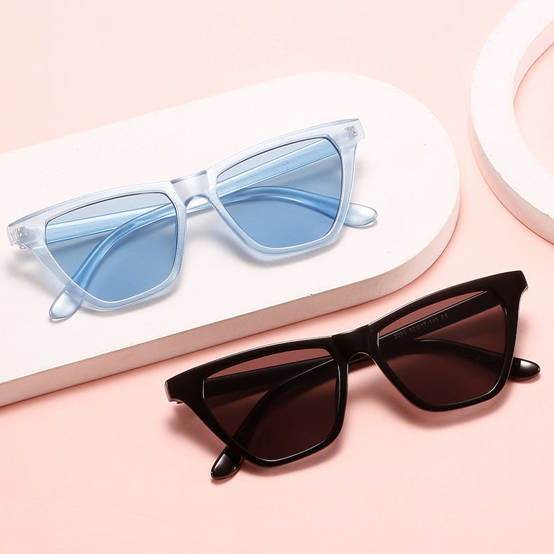 Women's Cat-Eye Sunglasses with Innovative Transparent Frame Bowlift
