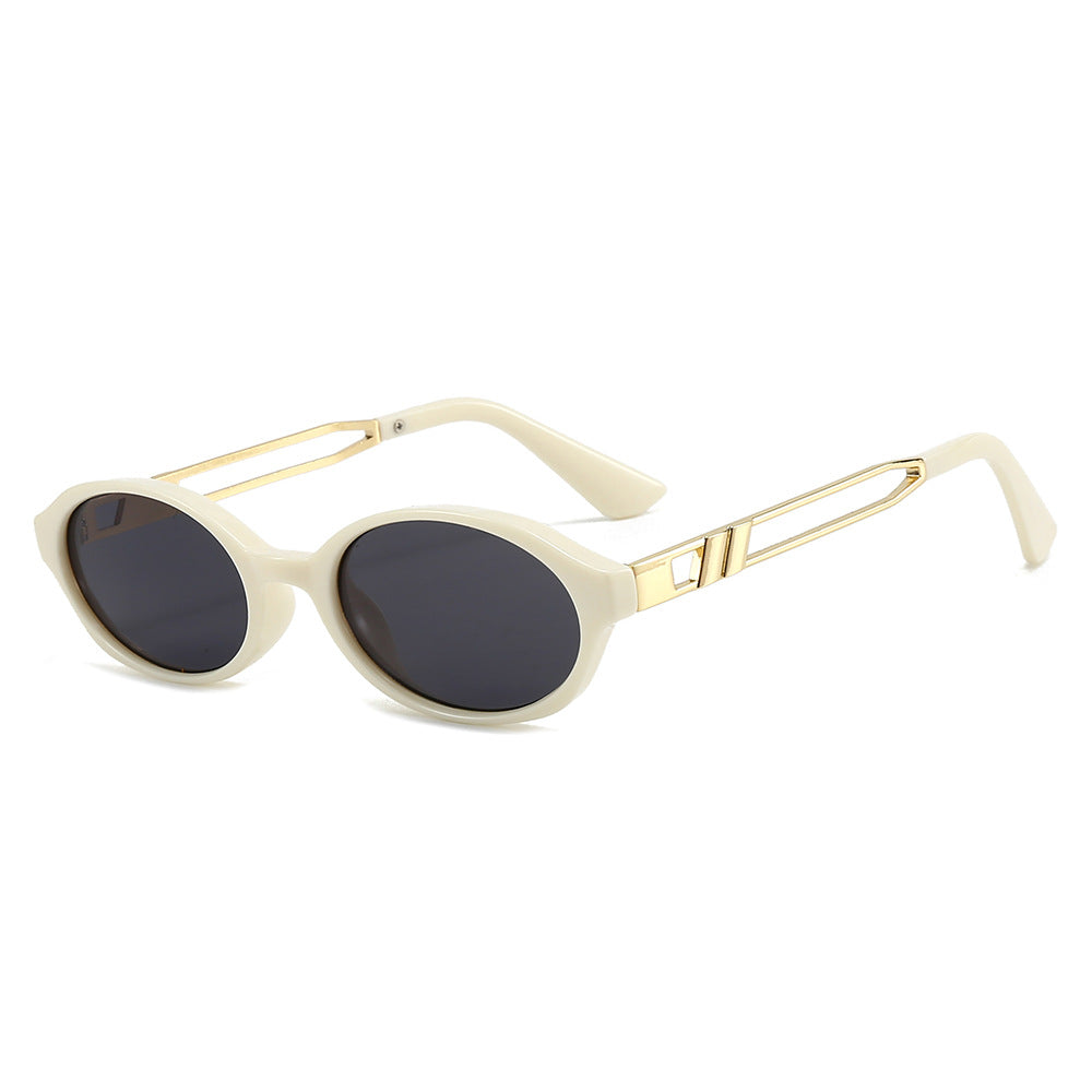 Women Elegant Sunglasses in luxurious tortoiseshell design with golden metal accents Bowlift