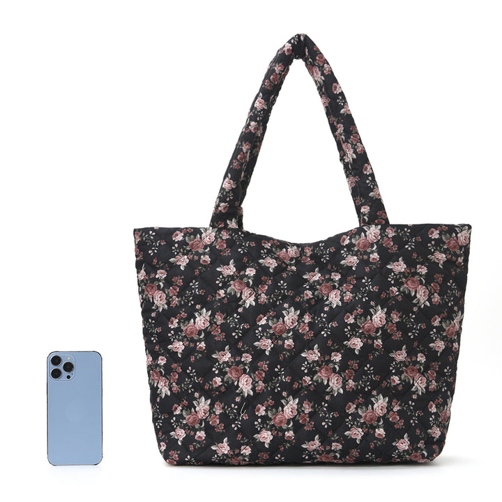 Trendy shopping bag with cute bear and strawberry design Bowlift