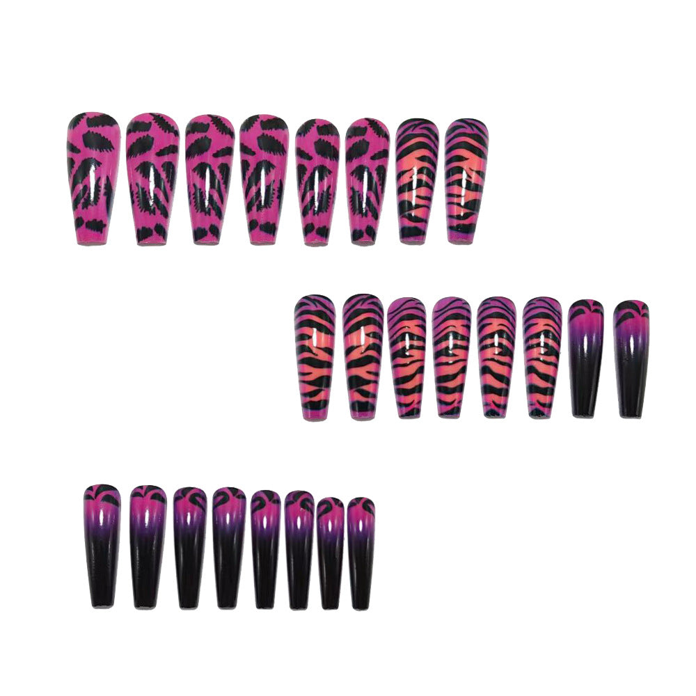 Long Artificial Nails in Trendy Tiger Pattern Bowlift