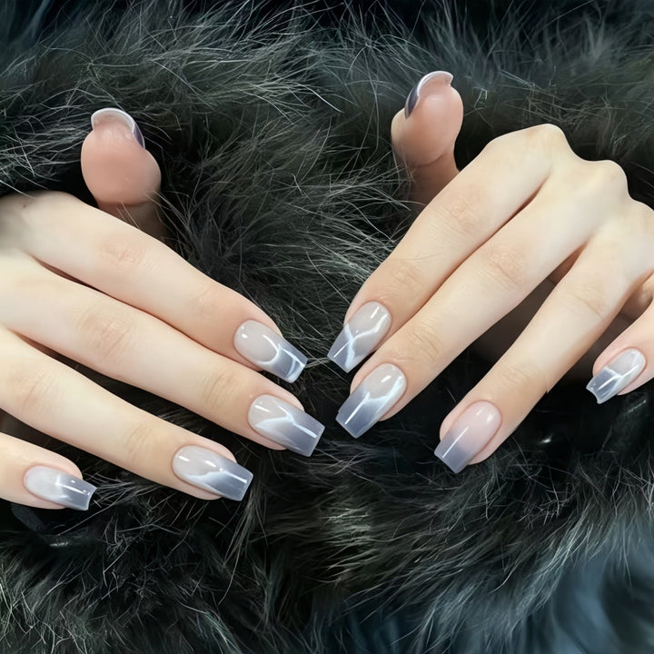 Artificial Nails in Elegant French Style Bowlift