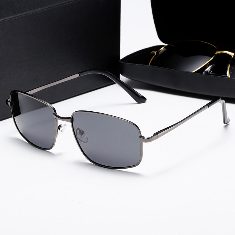 Women's elegant sunglasses with modern metal frame Bowlift