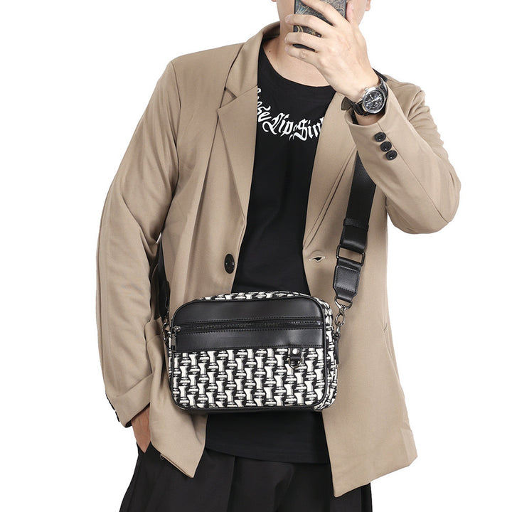 Elegant shoulder bag with structured design Bowlift