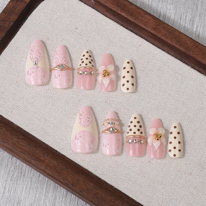 Glamorous Floral Press-On Nail Set Bowlift