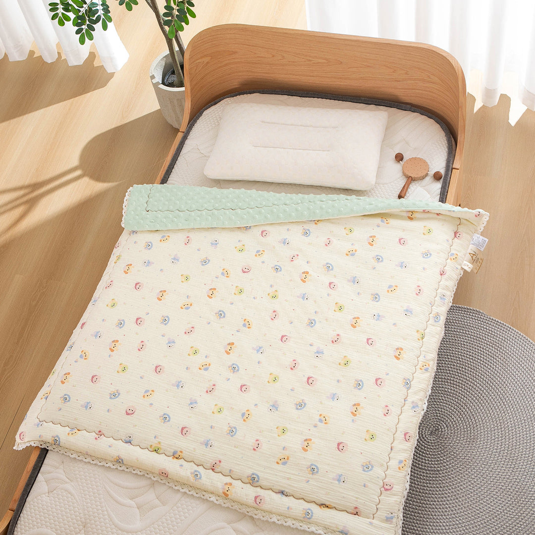 Women’s bedspread with high-quality floral design Bowlift