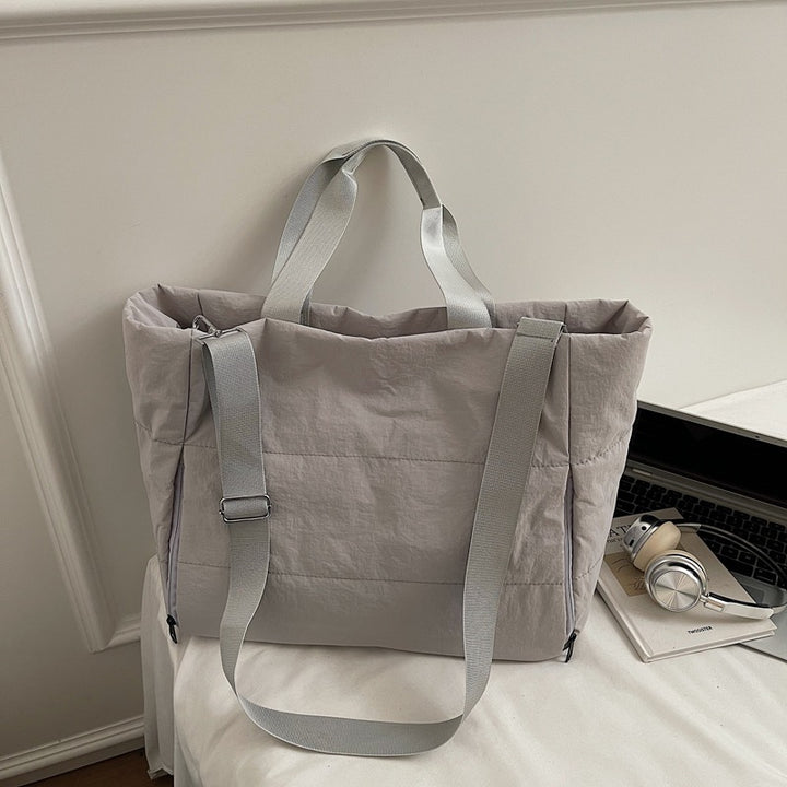 Versatile and Elegant Tote Bag Bowlift