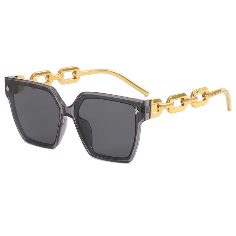 Ladies fashionable square sunglasses with luxurious accents Bowlift