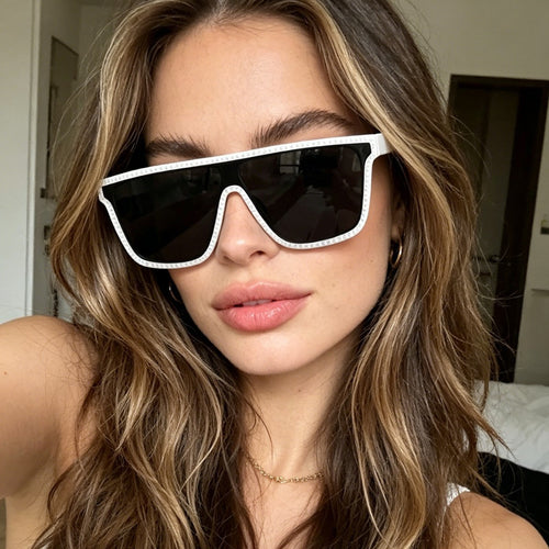 Women's futuristic fashion sunglasses with wide frame and contrasting lenses Bowlift