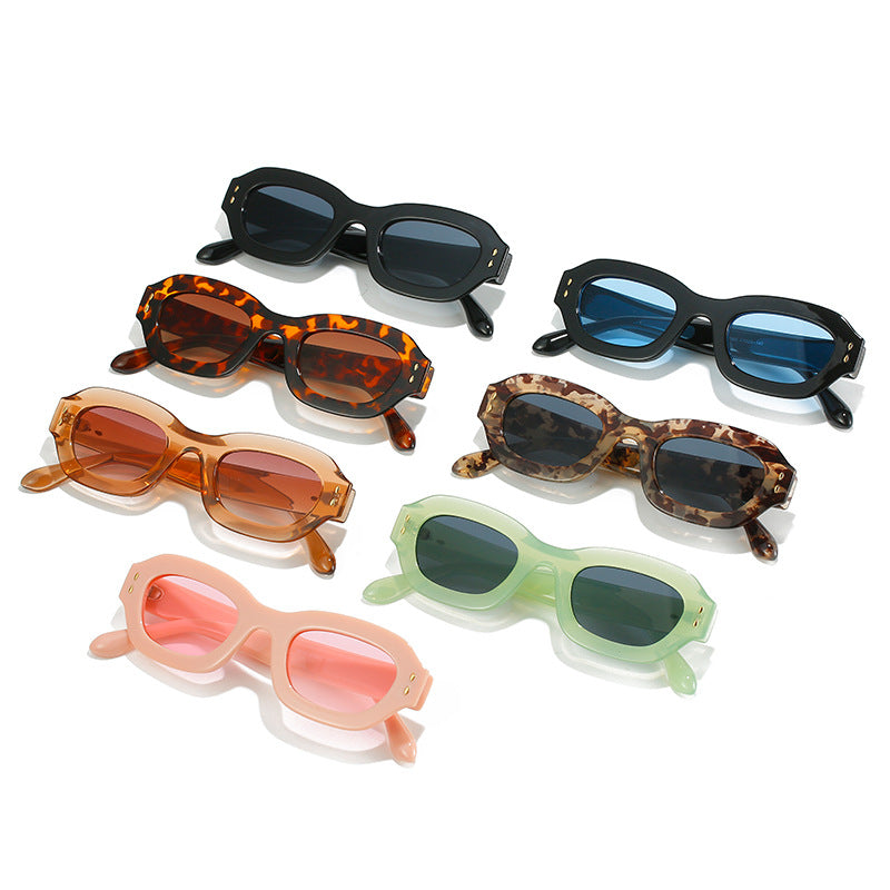 Women's Fashion Sunglasses in Retro Style with Wide Frame Bowlift