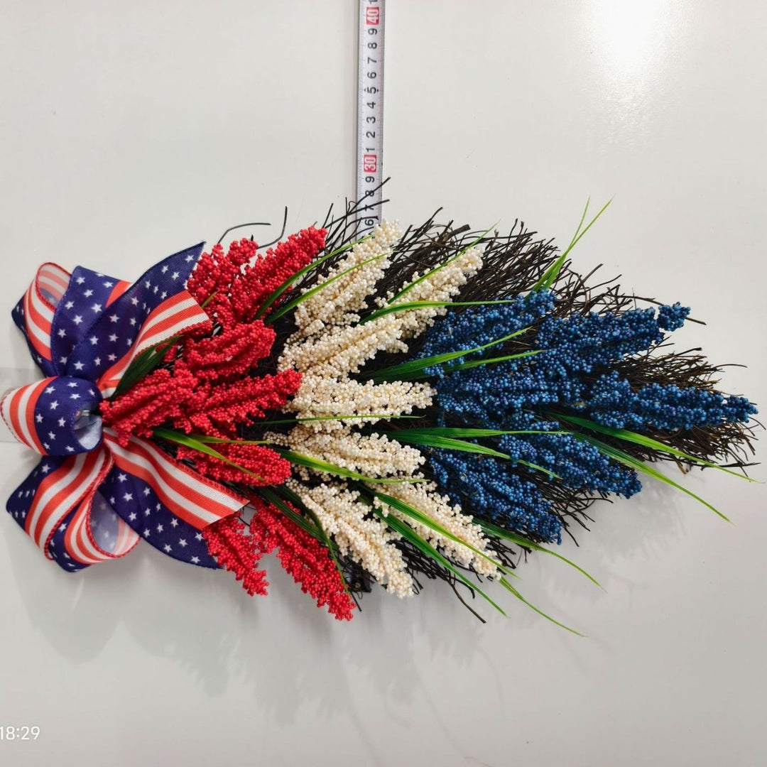 Unisex nan patriotic hanging decoration for door and wall made of artificial flowers with ribbon Bowlift