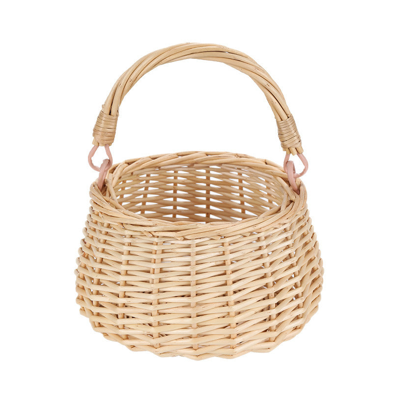 Handcrafted basket made of natural wicker Bowlift