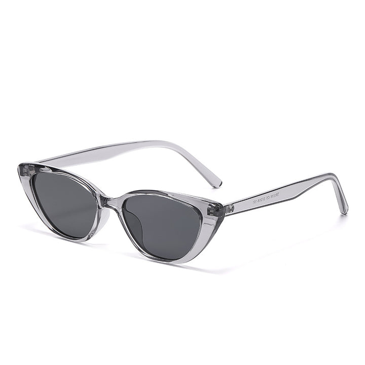 Retro-Inspired Cat Eye Sunglasses