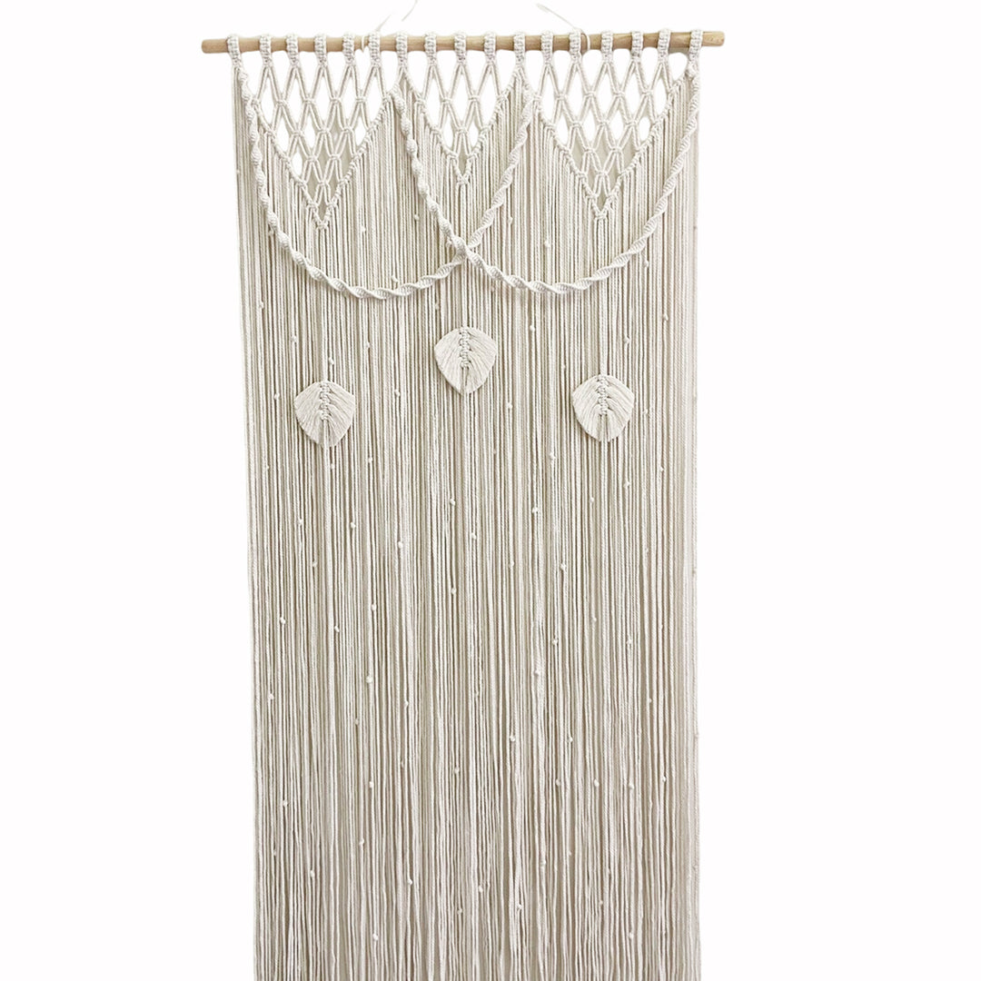 Macrame Leaf Motif Wall Hanging Bowlift